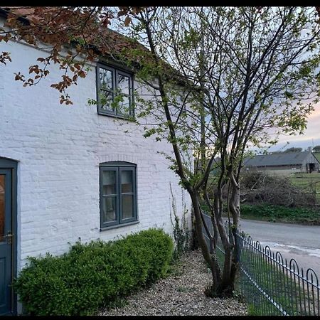 Charming Cottage Lyng  Luaran gambar