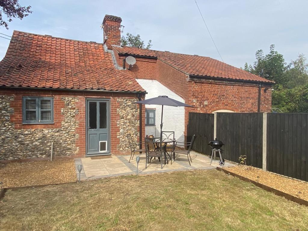 Charming Cottage Lyng  Luaran gambar